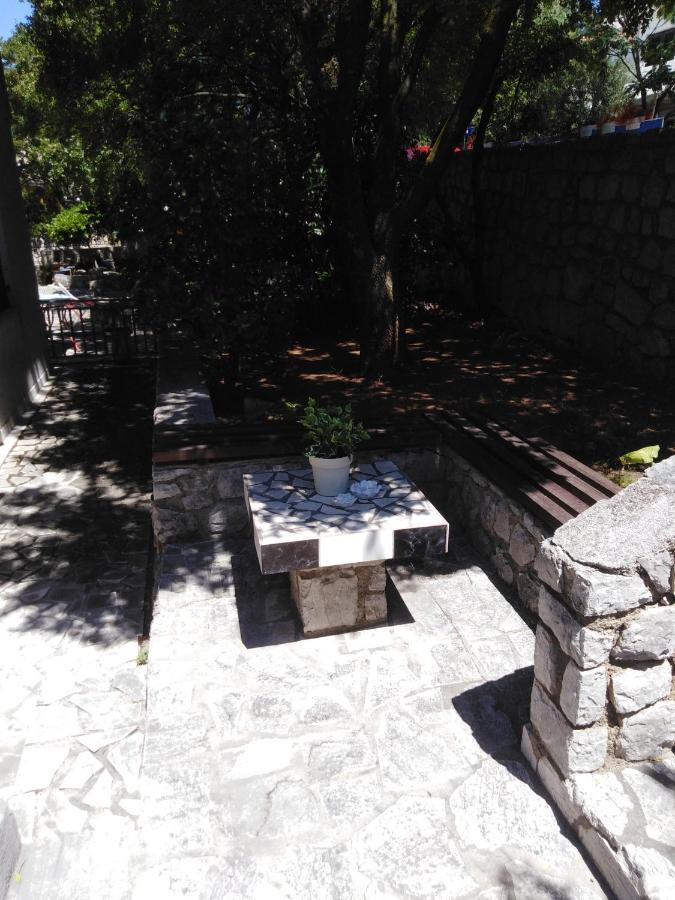 Apartman Mimi Klenovica Exterior foto