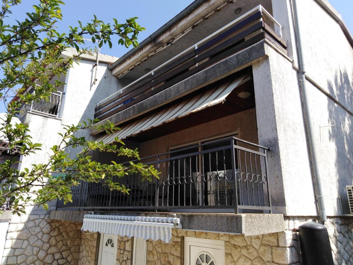 Apartman Mimi Klenovica Exterior foto
